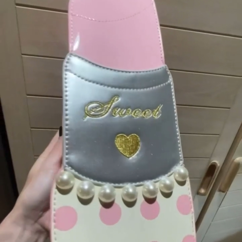 Chic Pink and Silver Women's Lipstick Styled Bag - Picture 4 of 6
